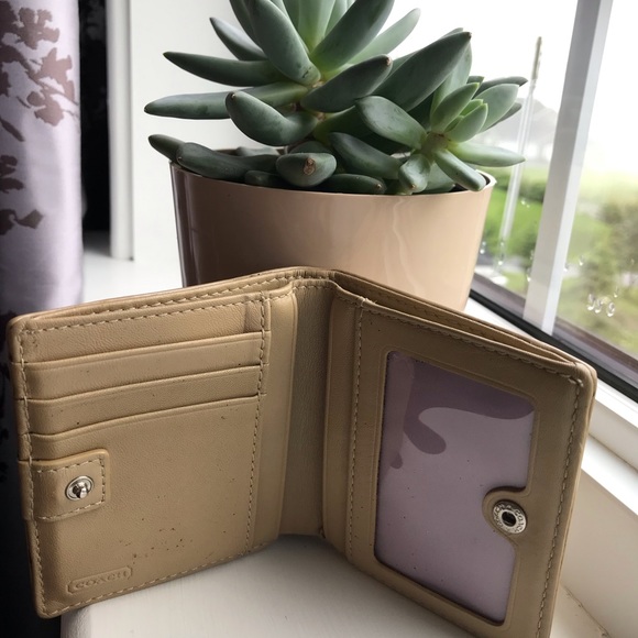 Coach Skinny Wallet - Picture 3 of 3